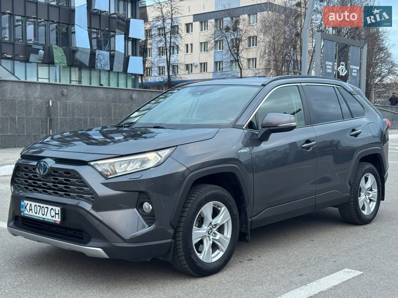 Позашляховик / Кросовер Toyota RAV4 2020 в Харкові