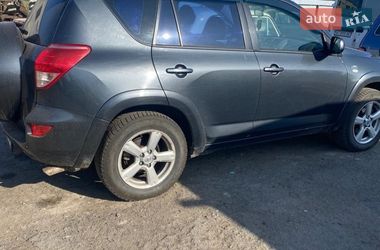 Внедорожник / Кроссовер Toyota RAV4 2006 в Дымере
