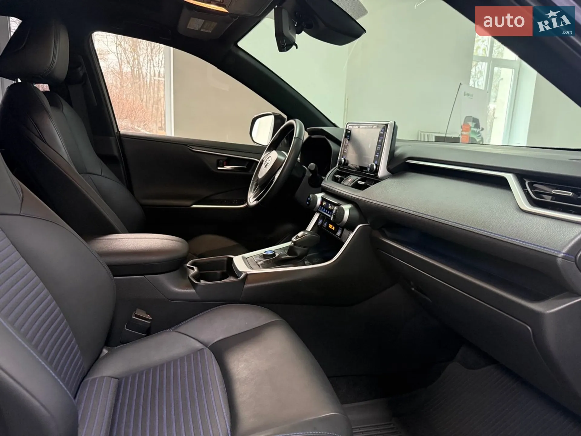 2021 Toyota RAV 4 - мініатюра 11