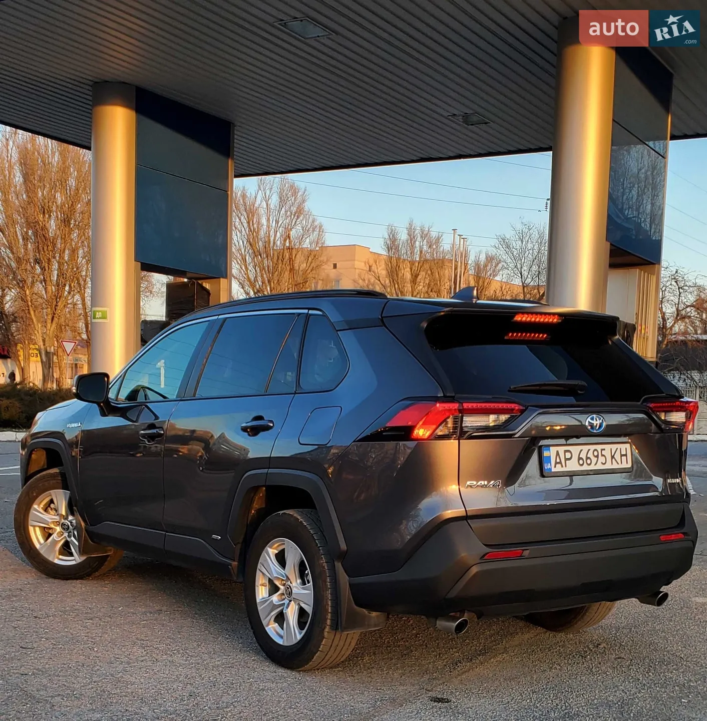 2021 Toyota RAV 4 - мініатюра 12