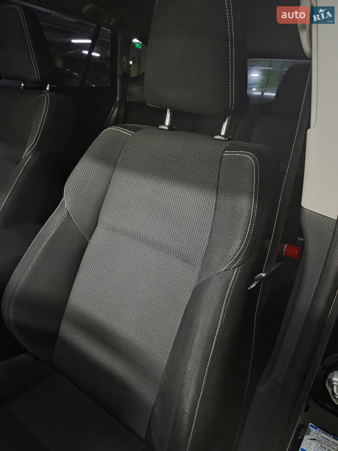 2017 Toyota RAV 4 - мініатюра 23