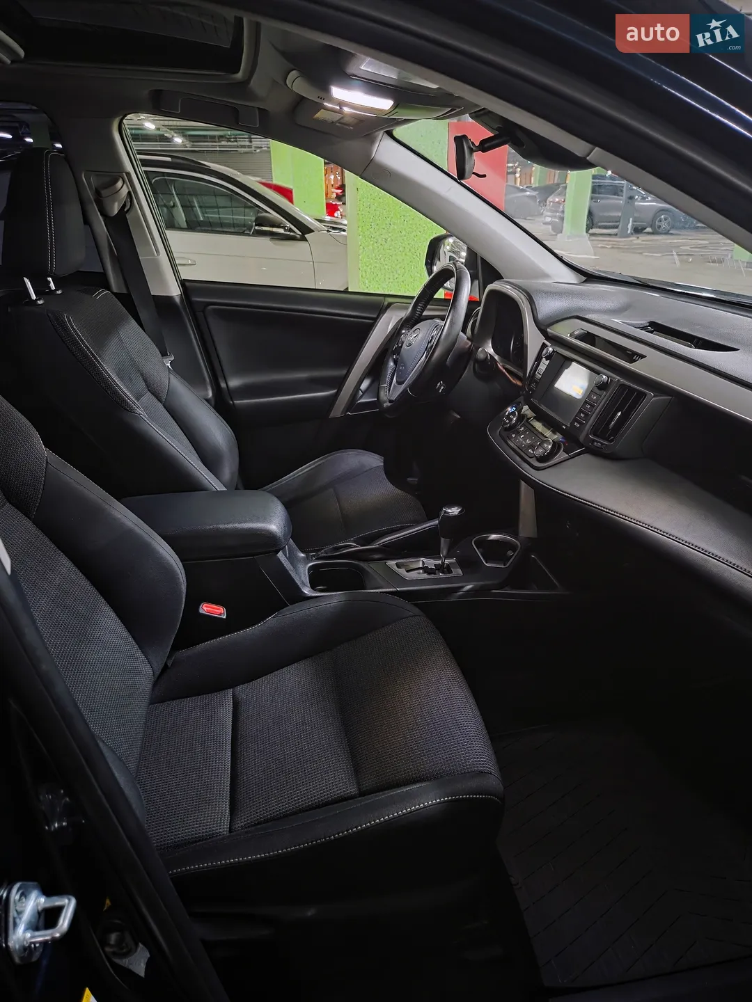 2017 Toyota RAV 4 - мініатюра 25