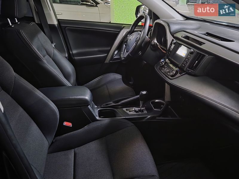Внедорожник / Кроссовер Toyota RAV4 2017 в Киеве фото 25 Внедорожник / Кроссовер Toyota RAV4 2017 в Киеве