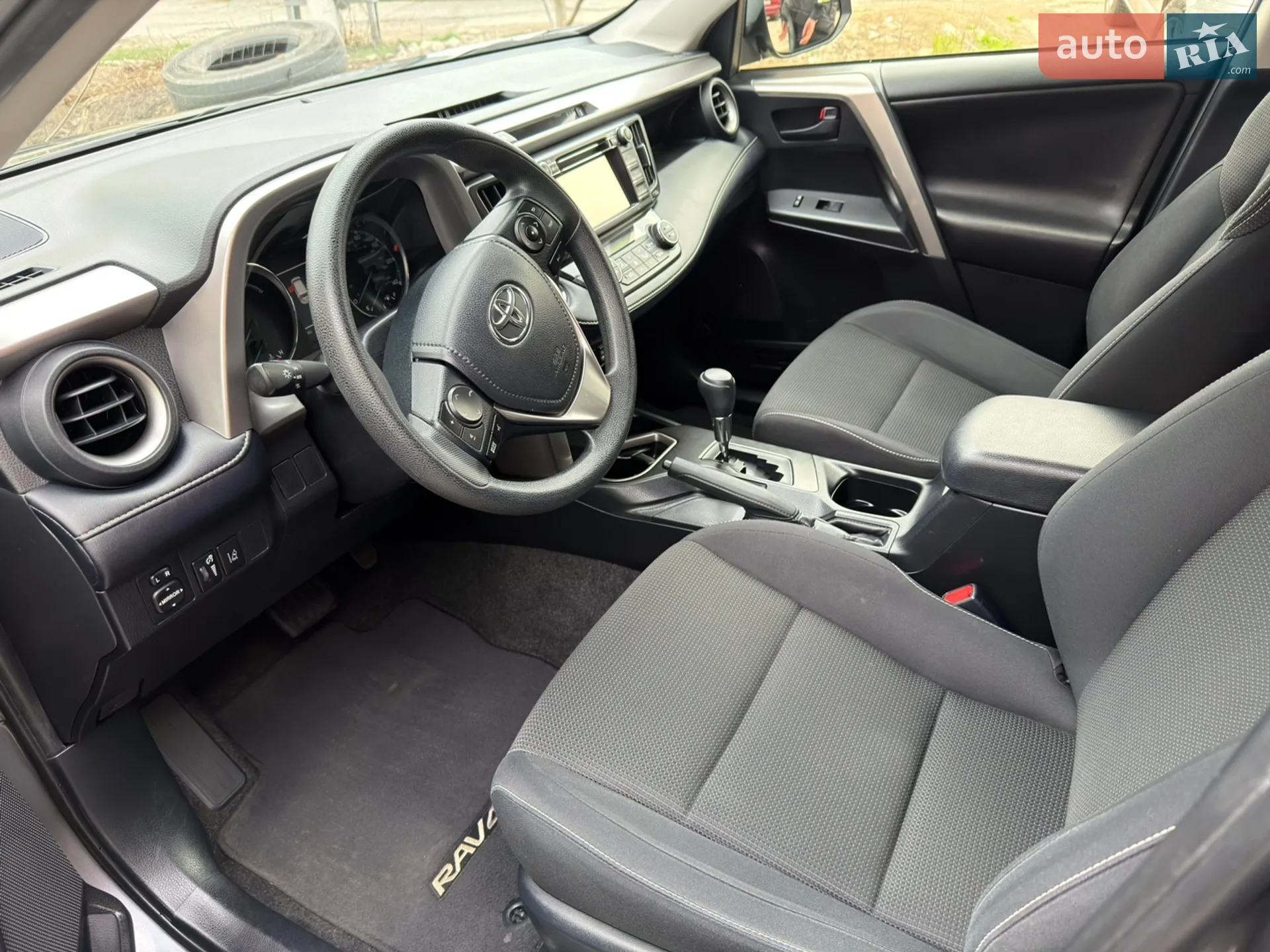2018 Toyota RAV 4 - мініатюра 12