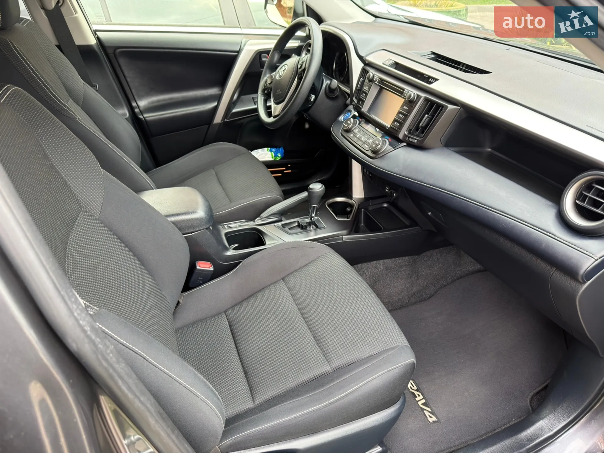 2018 Toyota RAV 4 - мініатюра 14