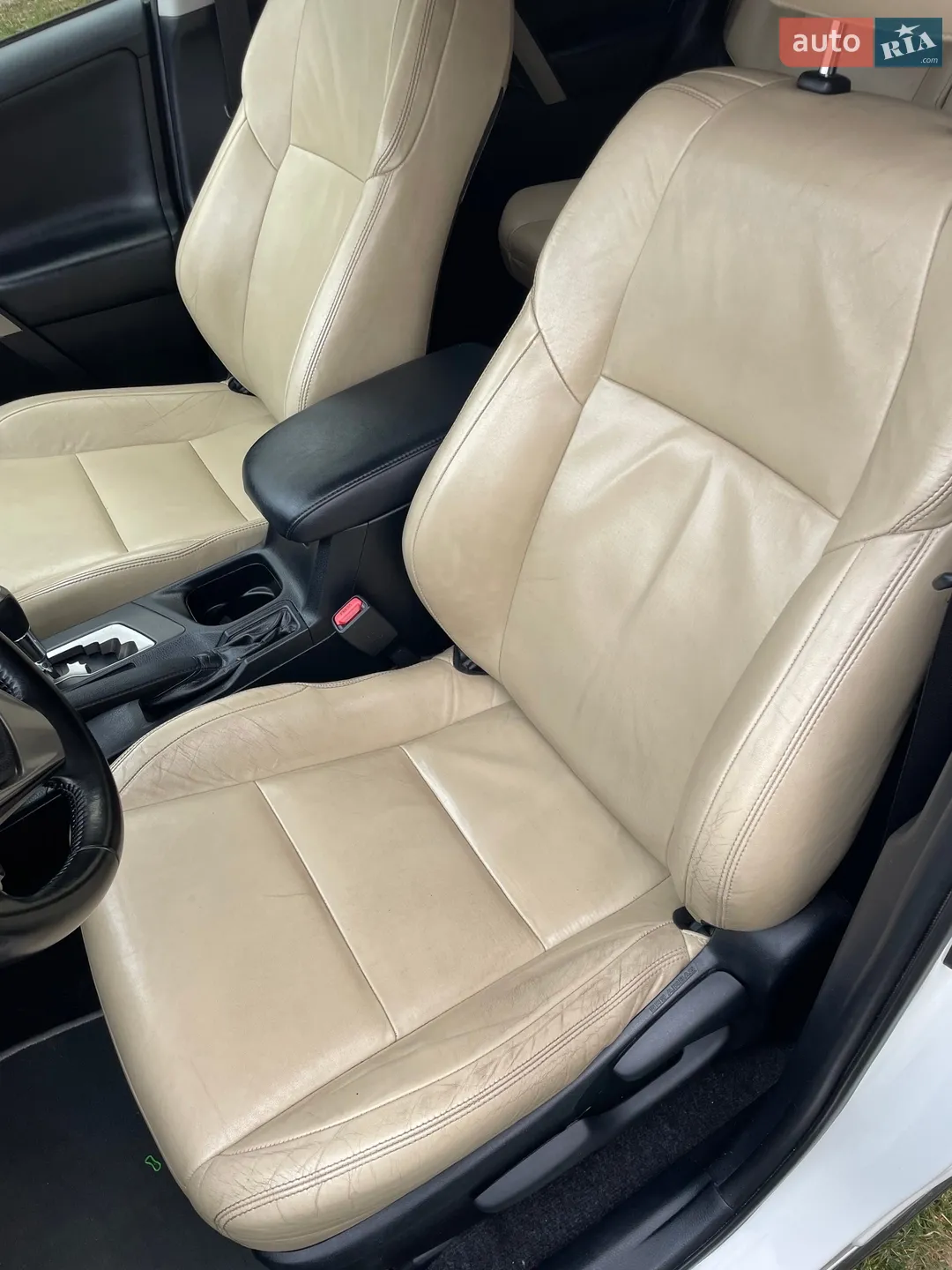 2017 Toyota RAV 4 - мініатюра 12