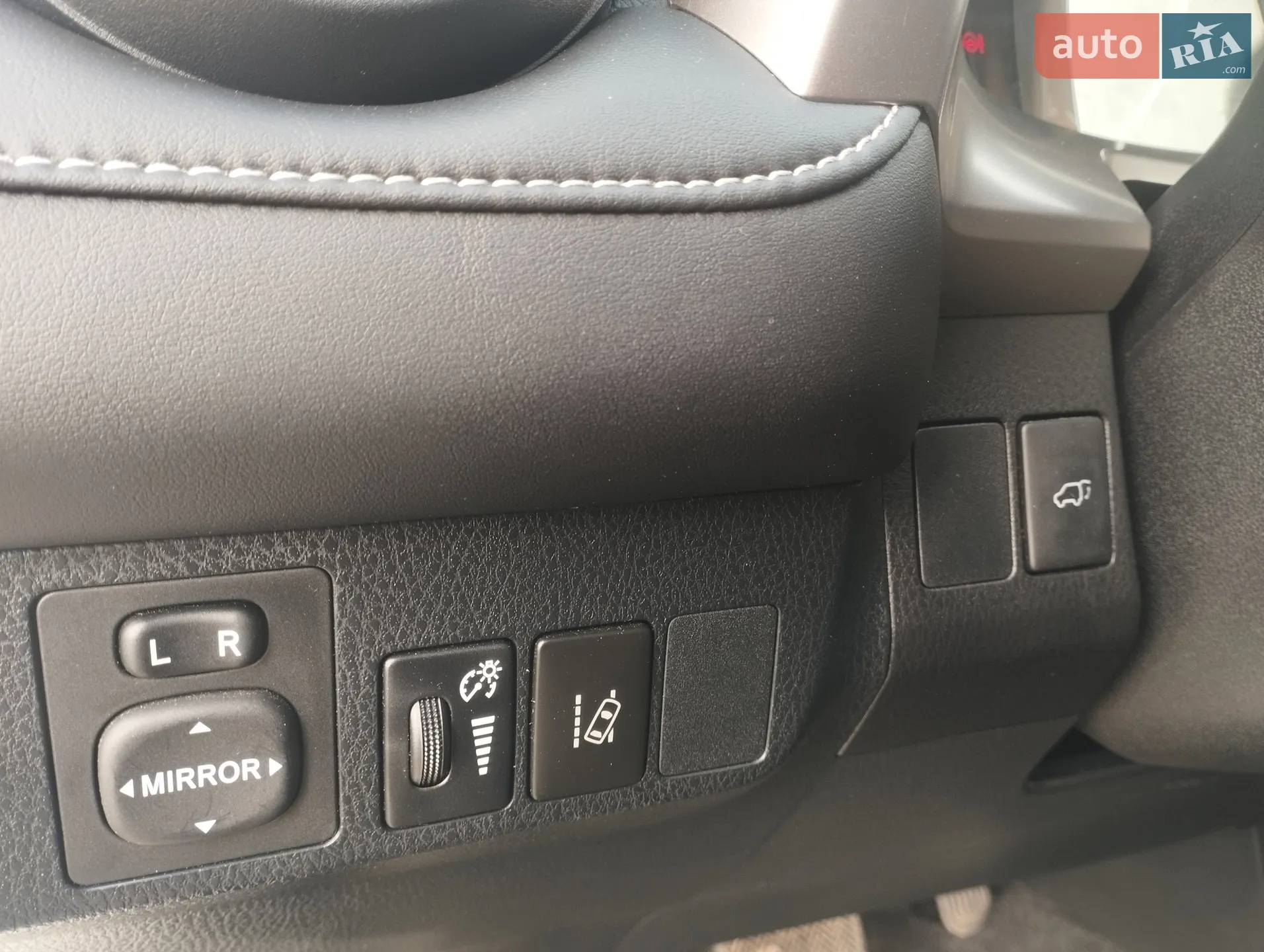 2017 Toyota RAV 4 - мініатюра 64