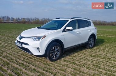 Внедорожник / Кроссовер Toyota RAV4 2017 в Львове