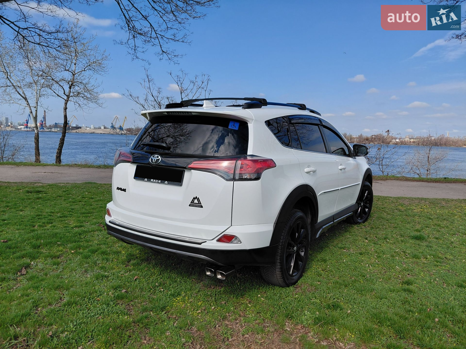 2018 Toyota RAV 4 - мініатюра 10