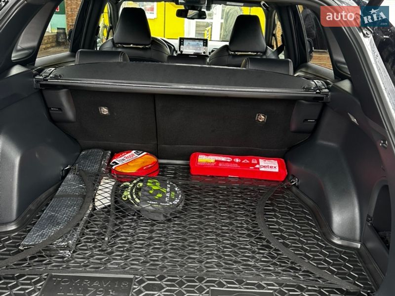 Позашляховик / Кросовер Toyota RAV4 2020 в Києві