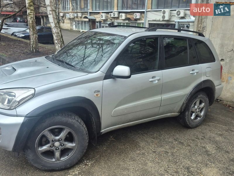 Toyota RAV4 2003