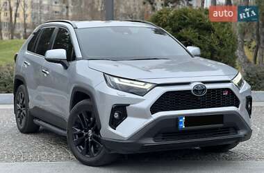 Внедорожник / Кроссовер Toyota RAV4 2023 в Днепре