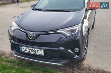 Внедорожник / Кроссовер Toyota RAV4 2017 в Харькове