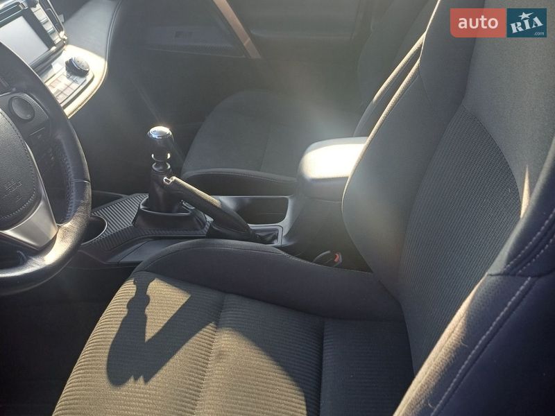 Внедорожник / Кроссовер Toyota RAV4 2014 в Вижнице