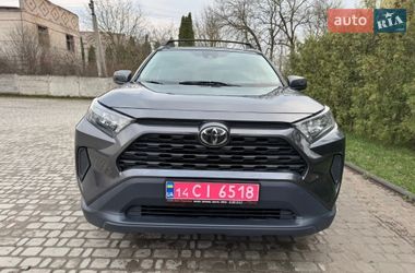 Внедорожник / Кроссовер Toyota RAV4 2019 в Борщеве