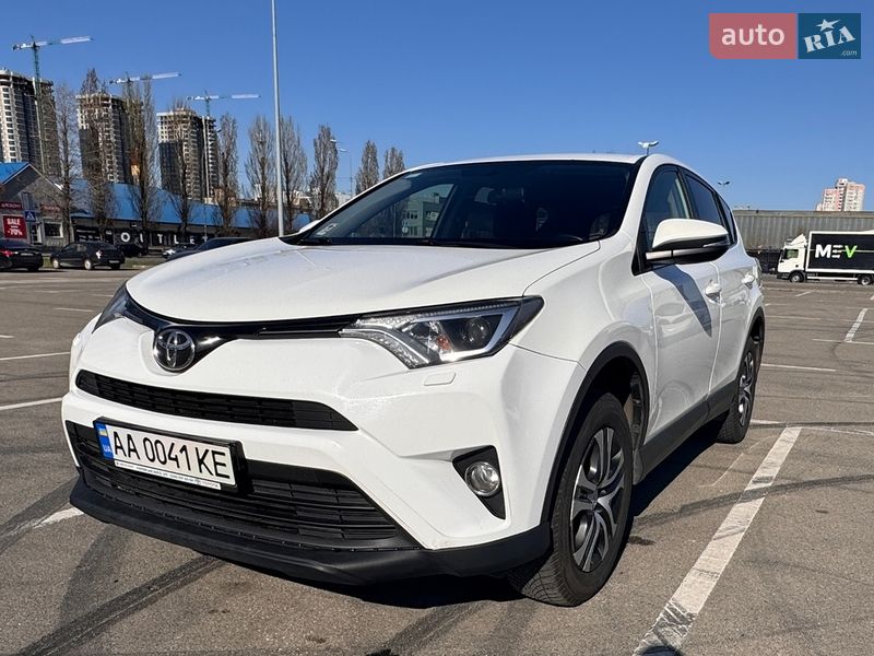Toyota RAV4 2017