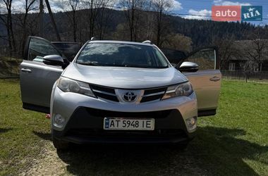 Внедорожник / Кроссовер Toyota RAV4 2015 в Яремче