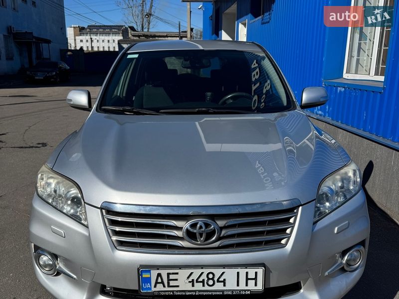 Позашляховик / Кросовер Toyota RAV4 2010 в Дніпрі