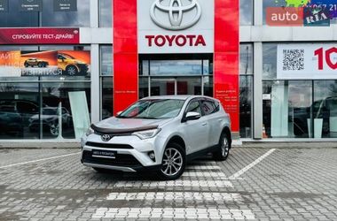 Позашляховик / Кросовер Toyota RAV4 2015 в Тернополі