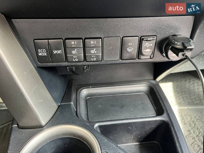 Позашляховик / Кросовер Toyota RAV4 2013 в Одесі