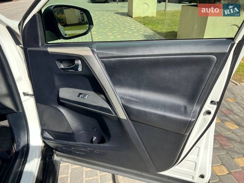 Позашляховик / Кросовер Toyota RAV4 2013 в Одесі