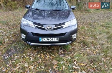 Позашляховик / Кросовер Toyota RAV4 2014 в Рівному
