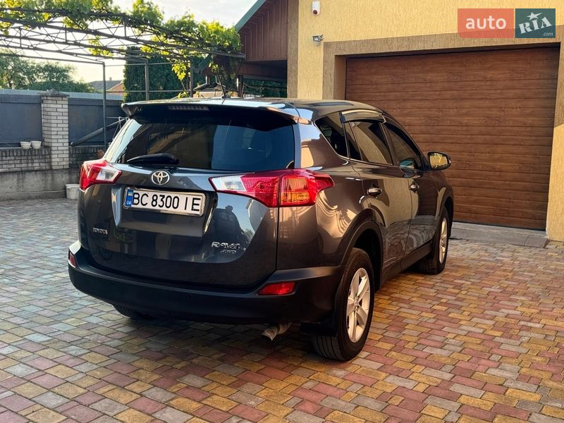Позашляховик / Кросовер Toyota RAV4 2014 в Миколаєві