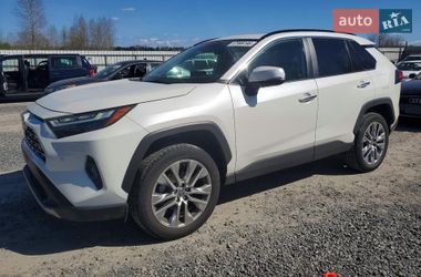 Внедорожник / Кроссовер Toyota RAV4 2022 в Полтаве