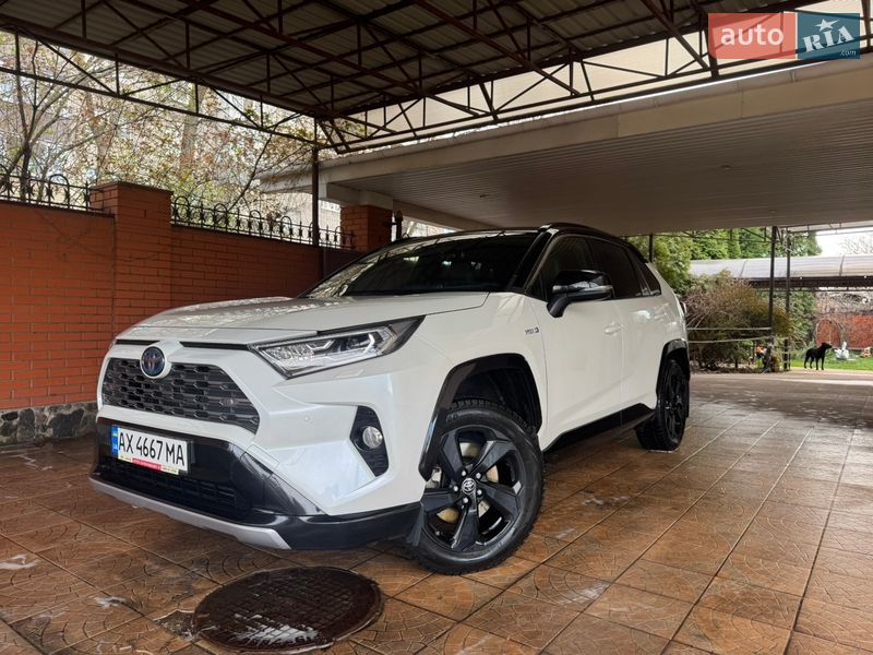 Toyota RAV4 2021