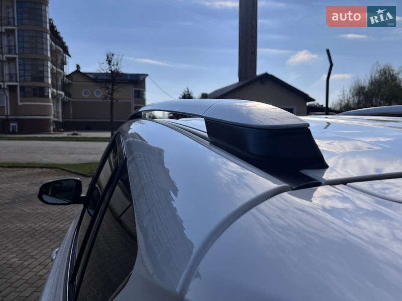 Внедорожник / Кроссовер Toyota RAV4 2018 в Львове