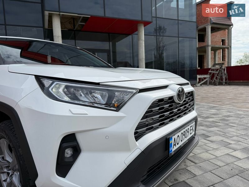Внедорожник / Кроссовер Toyota RAV4 2022 в Тячеве фото 7 Внедорожник / Кроссовер Toyota RAV4 2022 в Тячеве