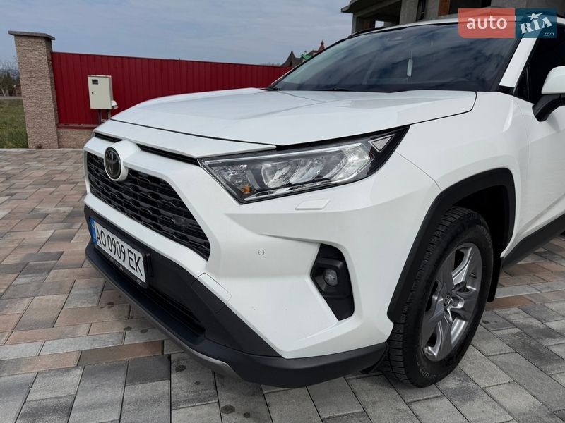 Внедорожник / Кроссовер Toyota RAV4 2022 в Тячеве фото 16 Внедорожник / Кроссовер Toyota RAV4 2022 в Тячеве