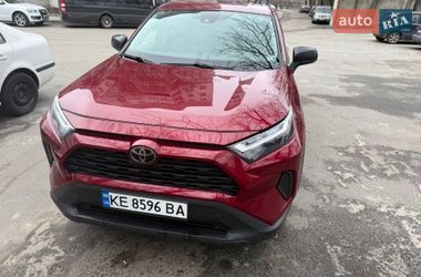 Позашляховик / Кросовер Toyota RAV4 2023 в Дніпрі