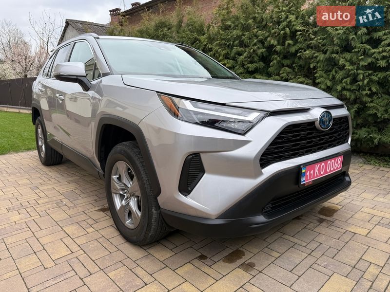 Позашляховик / Кросовер Toyota RAV4 2023 в Львові