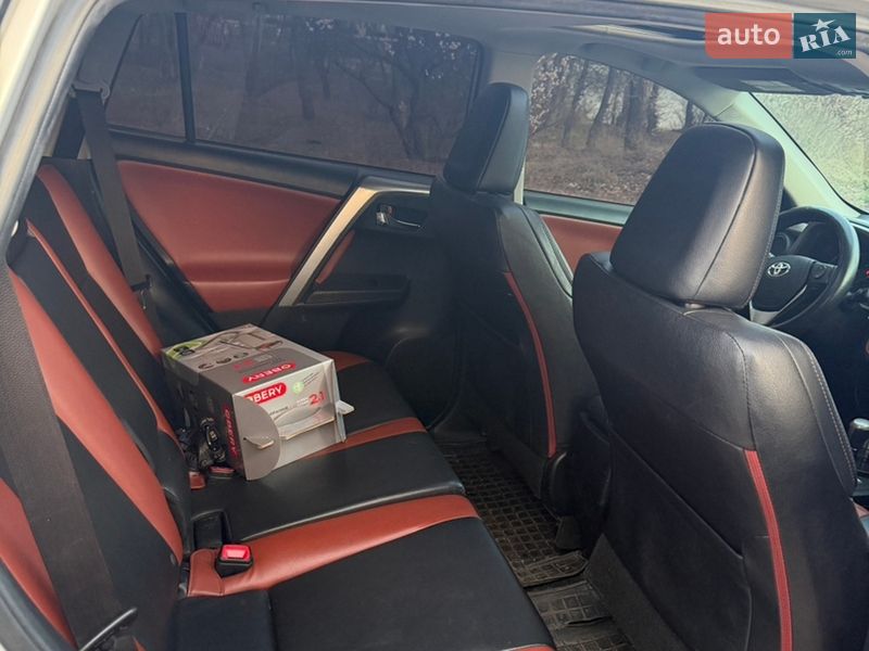 Внедорожник / Кроссовер Toyota RAV4 2015 в Кременчуге фото 6 Внедорожник / Кроссовер Toyota RAV4 2015 в Кременчуге