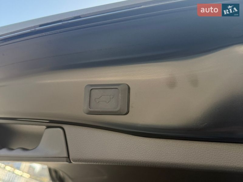 Внедорожник / Кроссовер Toyota RAV4 2025 в Киеве фото 13 Внедорожник / Кроссовер Toyota RAV4 2025 в Киеве