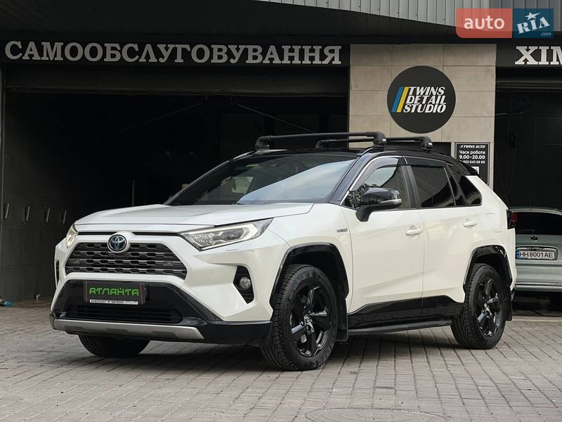 Внедорожник / Кроссовер Toyota RAV4 2018 в Одессе