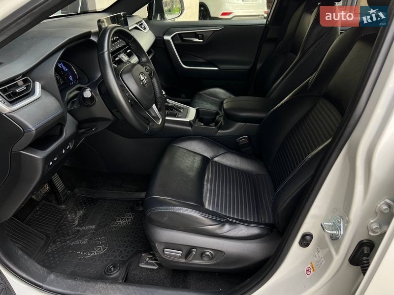 Внедорожник / Кроссовер Toyota RAV4 2018 в Одессе