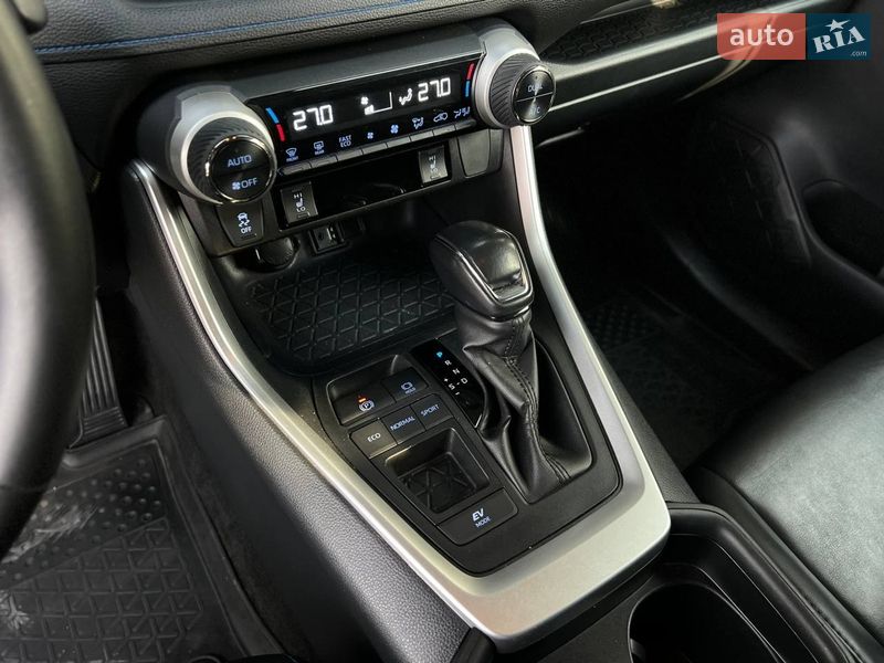 Внедорожник / Кроссовер Toyota RAV4 2018 в Одессе