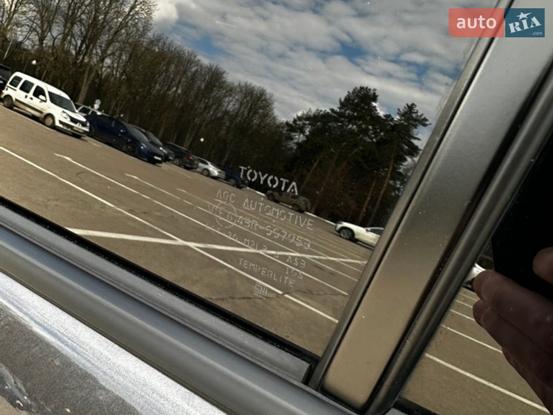 Внедорожник / Кроссовер Toyota RAV4 2023 в Харькове