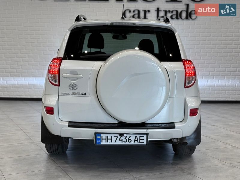 Позашляховик / Кросовер Toyota RAV4 2011 в Одесі