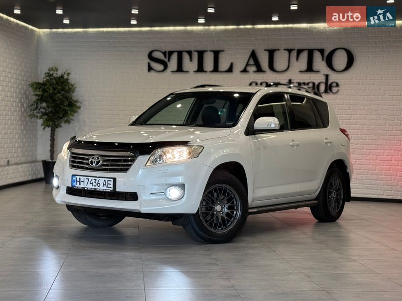 Позашляховик / Кросовер Toyota RAV4 2011 в Одесі