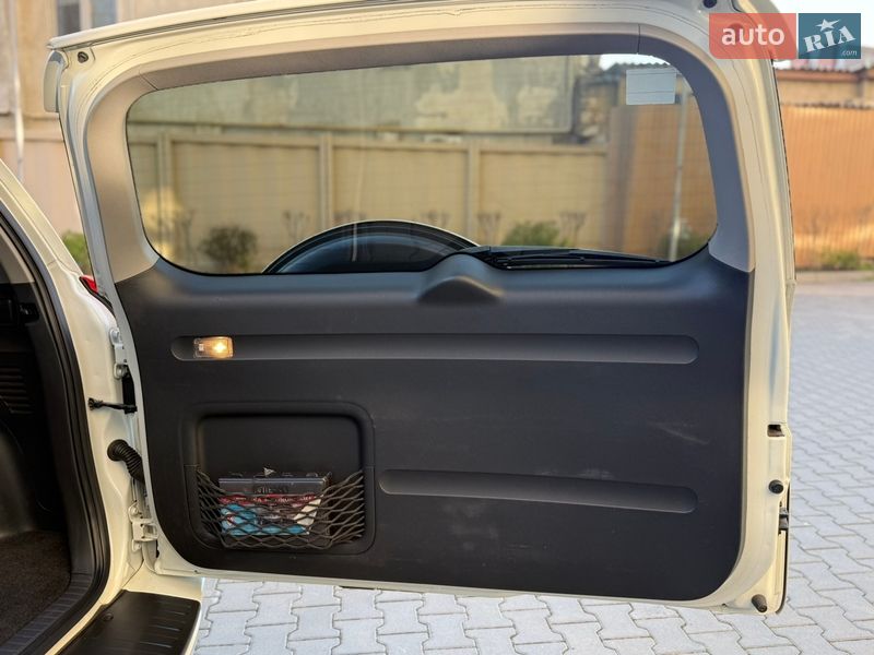 Позашляховик / Кросовер Toyota RAV4 2011 в Одесі