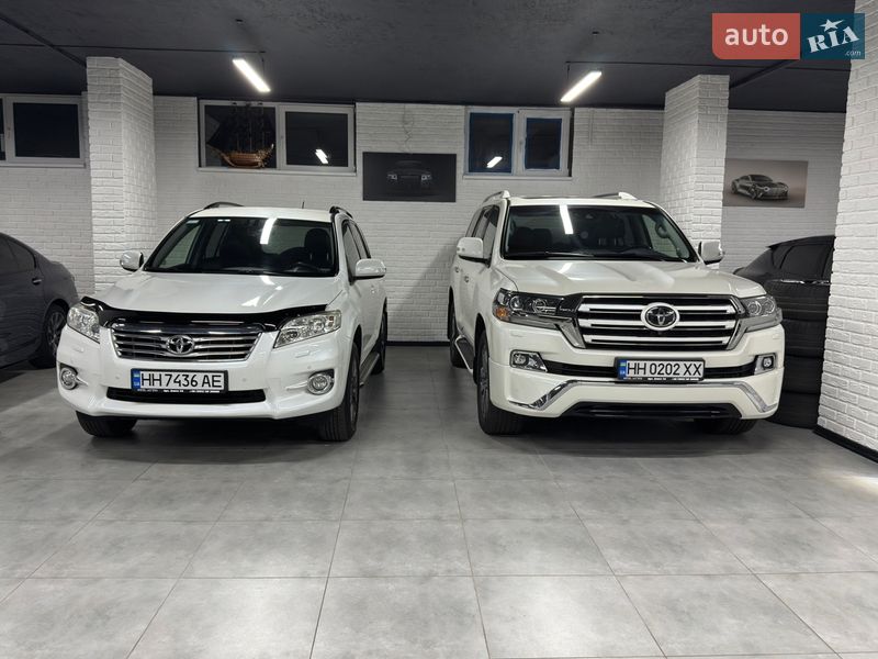 Позашляховик / Кросовер Toyota RAV4 2011 в Одесі