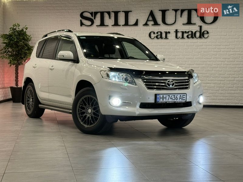 Позашляховик / Кросовер Toyota RAV4 2011 в Одесі