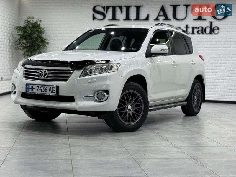 Позашляховик / Кросовер Toyota RAV4 2011 в Одесі