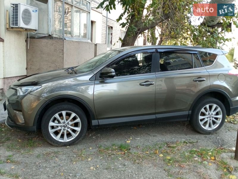 Toyota RAV4 2016
