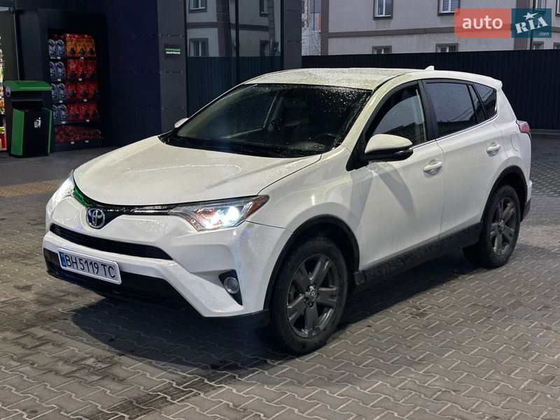 Внедорожник / Кроссовер Toyota RAV4 2016 в Киеве фото Внедорожник / Кроссовер Toyota RAV4 2016 в Киеве