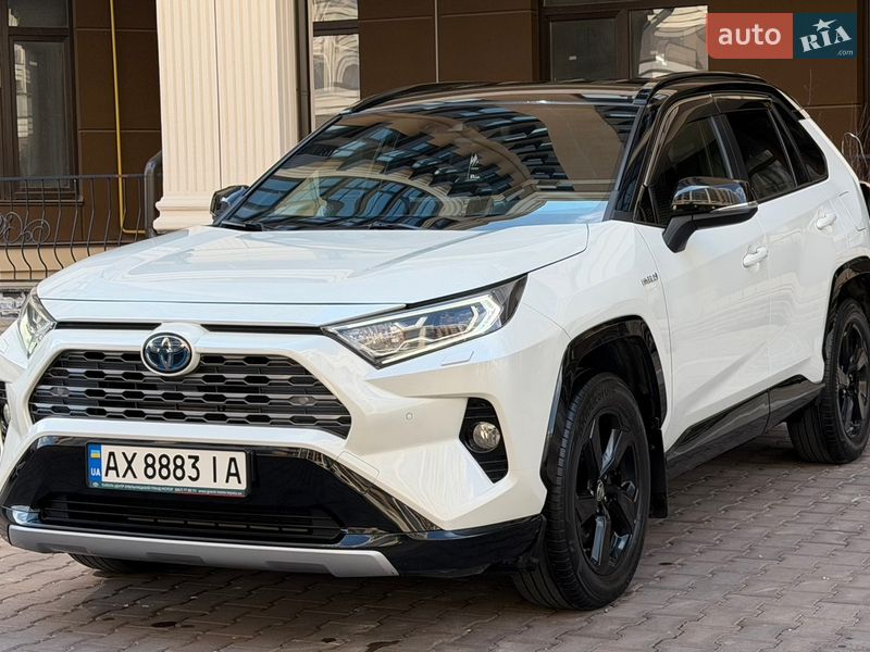Внедорожник / Кроссовер Toyota RAV4 2020 в Киеве фото 5 Внедорожник / Кроссовер Toyota RAV4 2020 в Киеве