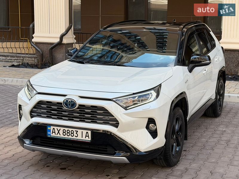 Внедорожник / Кроссовер Toyota RAV4 2020 в Киеве фото 10 Внедорожник / Кроссовер Toyota RAV4 2020 в Киеве